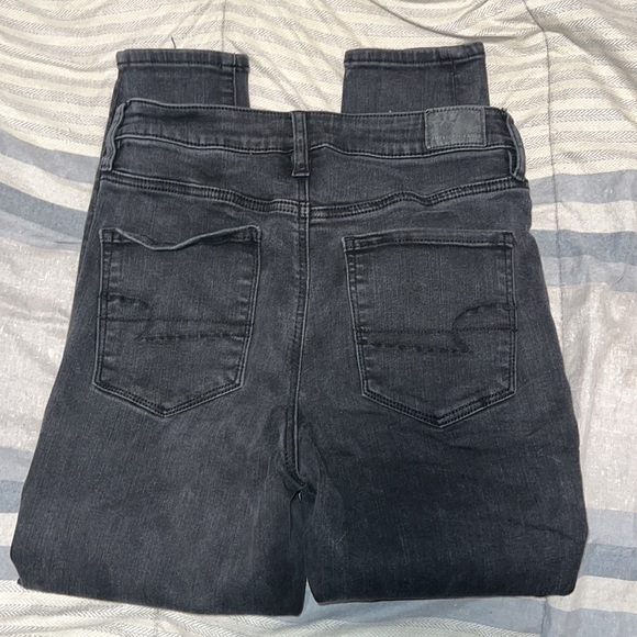 American Eagle Super Hi-Rise Jeggings - Picture 3 of 9